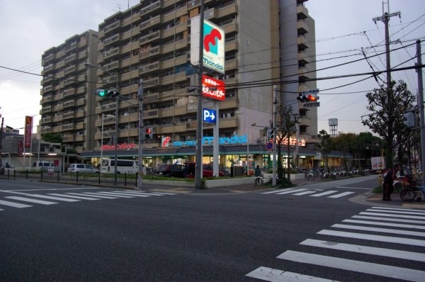 武庫川公園スカイハイツ(万代阪神ショッピングセンター店)