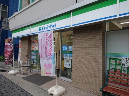 武庫川公園スカイハイツ(ファミリーマート西宮甲子園口北町店)