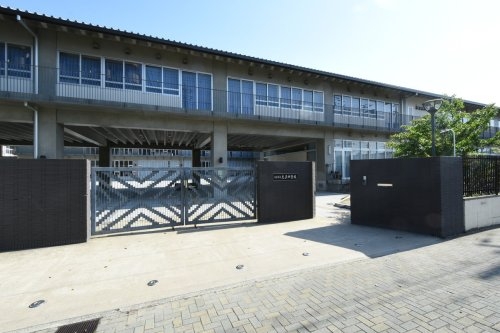 ジークレフ大庄１号棟(尼崎市立大庄中学校)