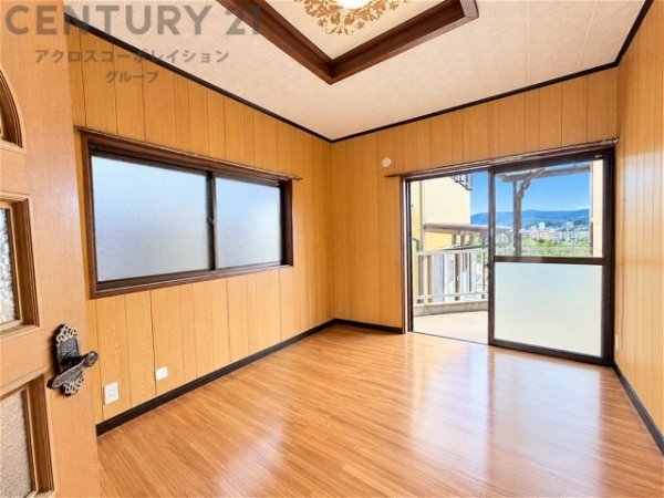 川西市矢問１丁目の中古一戸建て
