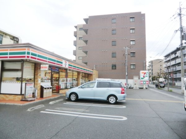 パラツィーナ武庫之荘(セブン-イレブン尼崎南武庫之荘3丁目店)