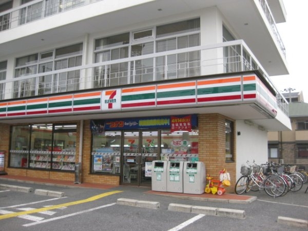 メゾンローズ塚口(セブンイレブン　尼崎南塚口２丁目店)