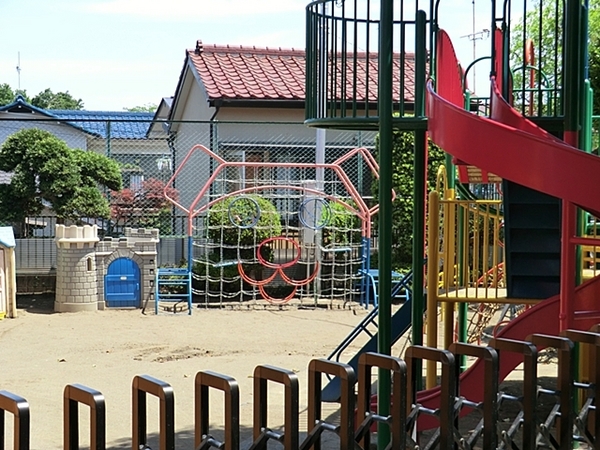 ガーデン山団地5号棟(三ツ沢幼稚園)