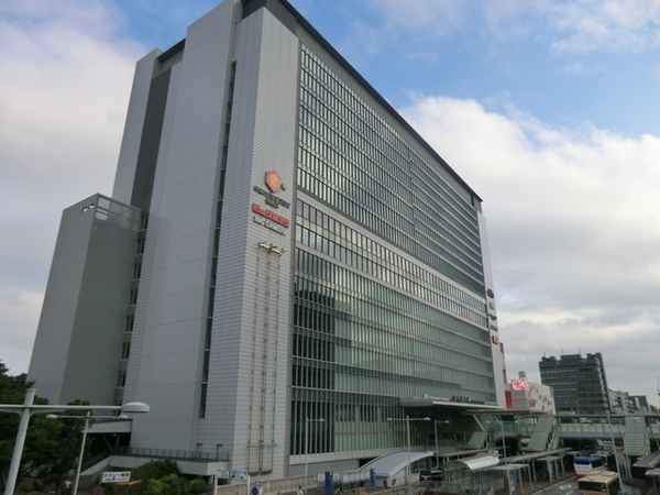 菱和パレス新横浜駅前公園(キュービックプラザ新横浜)