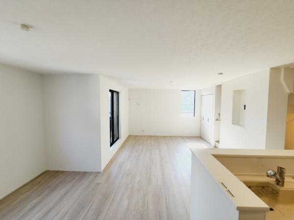 都筑区池辺町全2棟　B号棟
