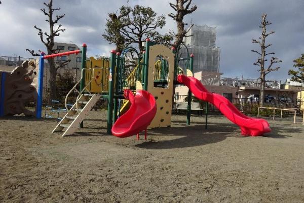 横浜市神奈川区三ツ沢東町の土地(台町公園)