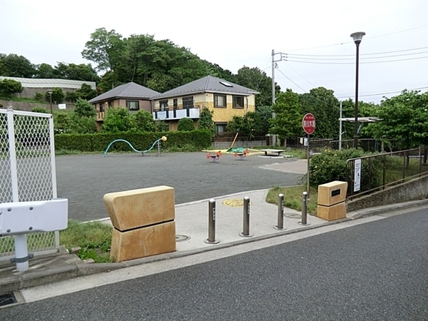 ガルボシティ-鶴見区梶山2丁目(駒岡三丁目公園)