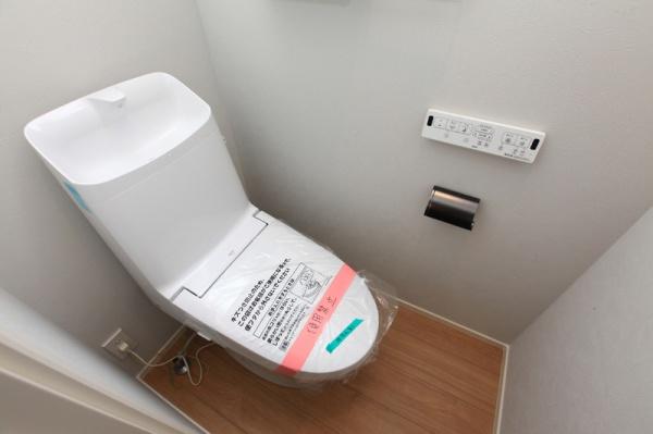 旭区本村町全3棟　2号棟