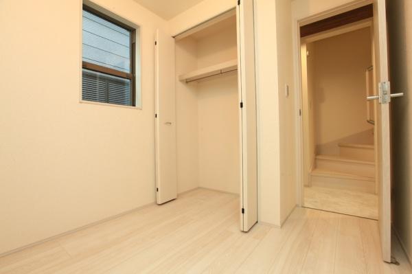 リーブルガーデン鶴見区汐入町3丁目全2棟　2号棟