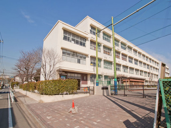 港北区新吉田東1丁目全2棟 2号棟(横浜市立新吉田小学校)
