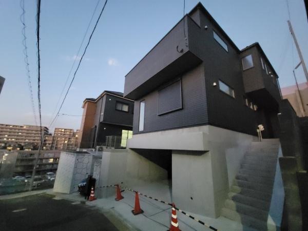 レジデンス西寺尾4丁目