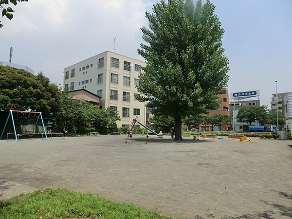 ライオンズマンション鶴見本町通り(潮田仲通公園)