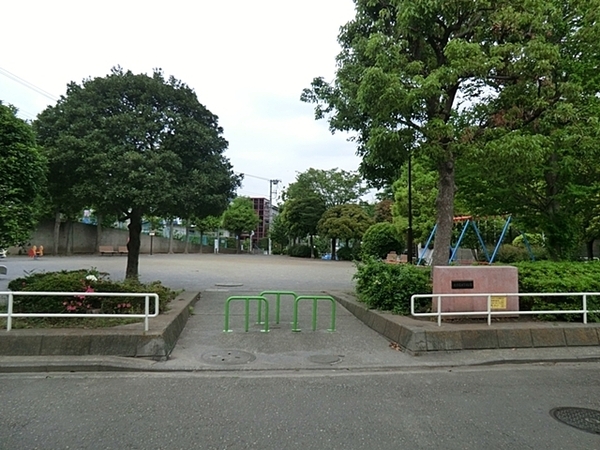 鶴見区北寺尾5丁目 8号棟(北寺尾四丁目公園)