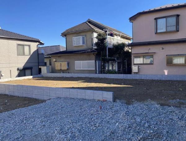 リーブルガーデン泉区岡津町全2棟　2号棟