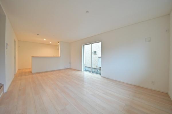クレイドルガーデン旭区善部町第8全2棟　1号棟