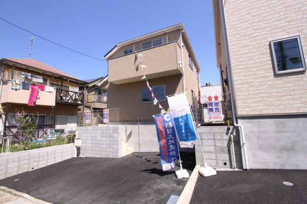 クレイドルガーデン旭区善部町第8全2棟　1号棟