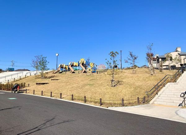 リーブルガーデン鶴見区東寺尾東台全2棟 1号棟(鶴見花月園公園)