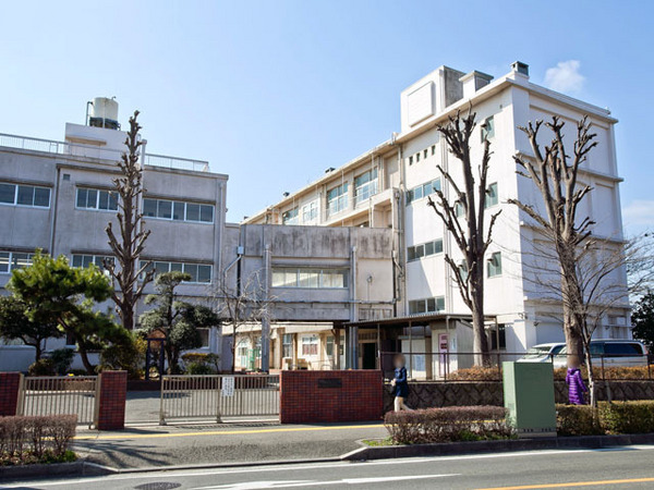 瀬谷区瀬谷2丁目 2号棟(横浜市立瀬谷中学校)
