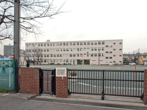 泉区中田南5丁目(横浜市立葛野小学校)
