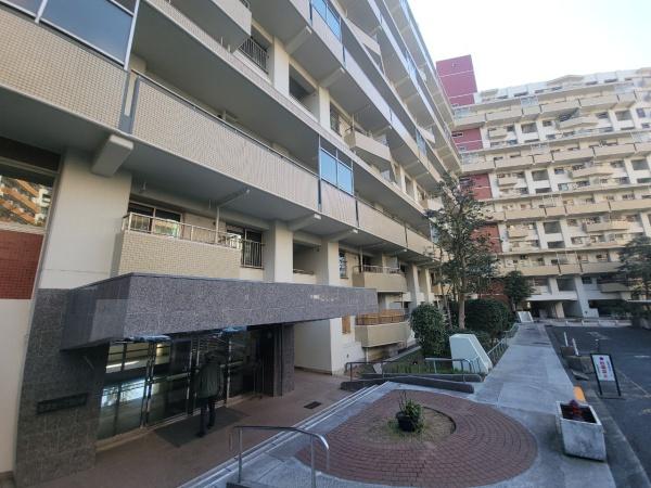 若葉台団地1-8号棟
