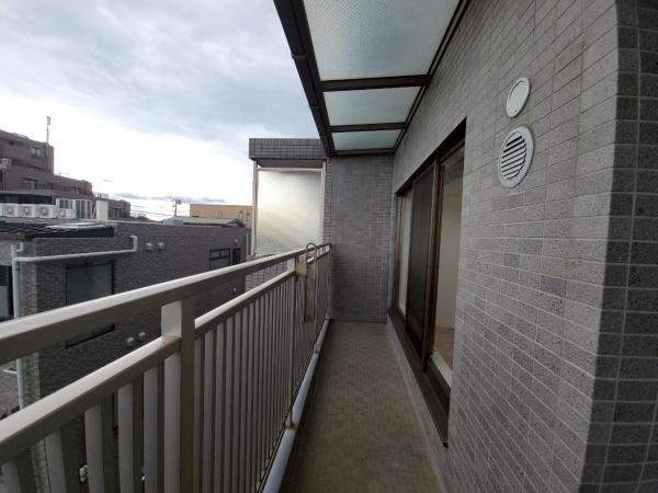 三ツ沢パーク・ホームズ参番館(バルコニー)