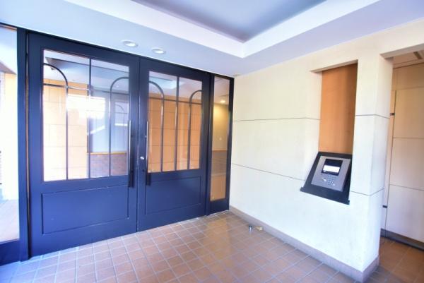 三ツ沢パーク・ホームズ参番館(エントランス)