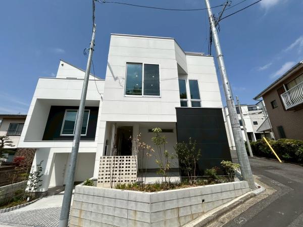 CLUBRURBAN反町全5棟　D号棟