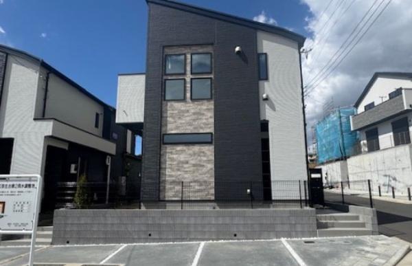 泉区岡津町　B号棟