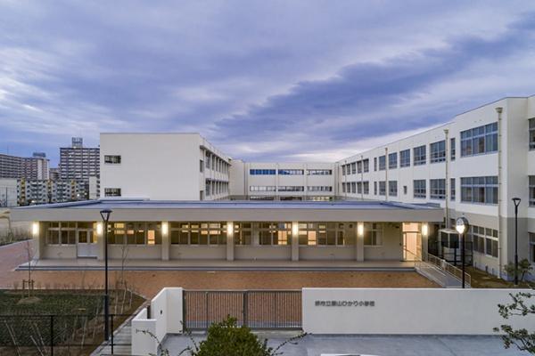 グランフォレスタコート栂・美木多(堺市立原山ひかり小学校)
