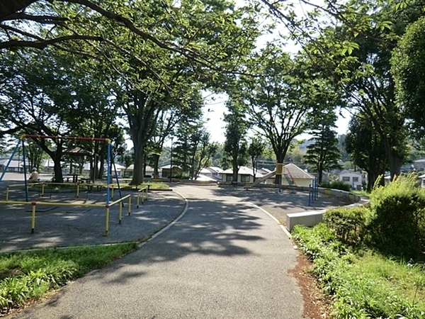 ブルーミングガーデン旭区金が谷1丁目全2棟 1号棟(金が谷公園)