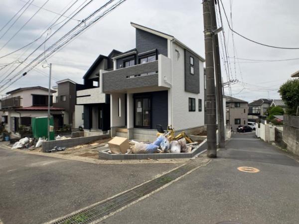 ブルーミングガーデン旭区金が谷1丁目全2棟　1号棟