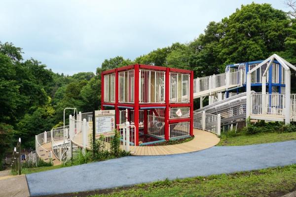 リーブルガーデン旭区万騎が原全2棟1号棟(こども自然公園)