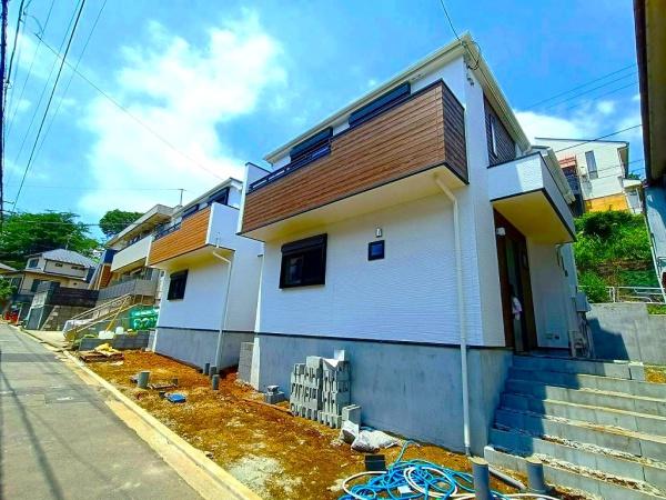 神奈川区白幡西町全2棟　2号棟