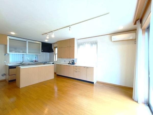 横浜市神奈川区栗田谷の中古一戸建て