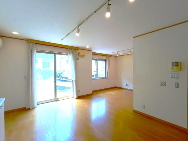 横浜市神奈川区栗田谷の中古一戸建て