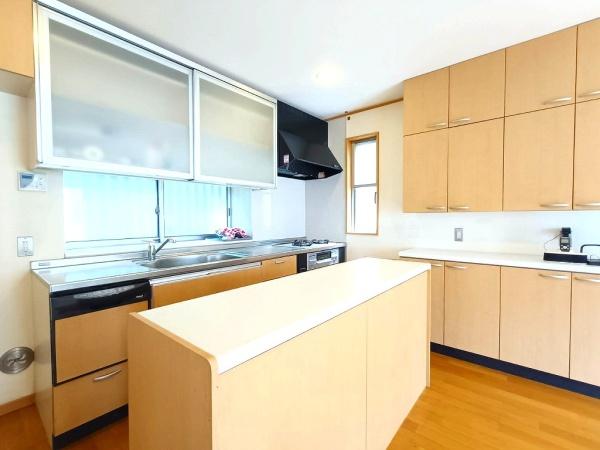 横浜市神奈川区栗田谷の中古一戸建て