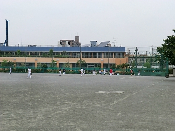 エクレール鶴見(市場旧東海道公園)