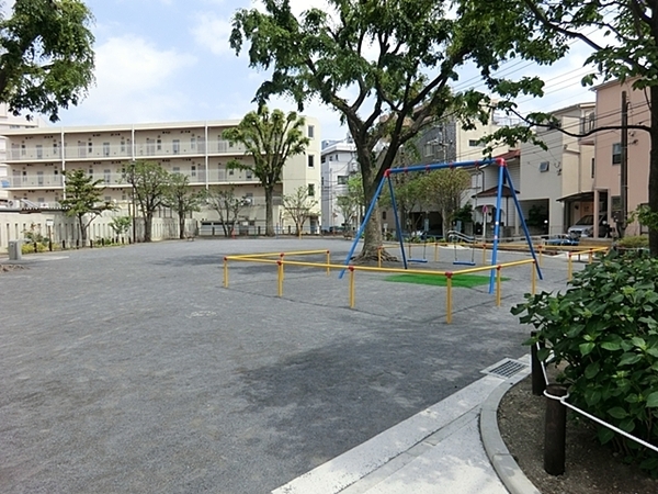 マリーヌ吉野町(東蒔田公園)