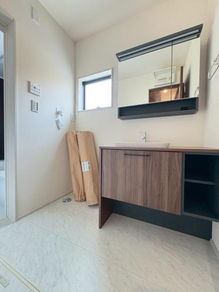 リーブルガーデン港北区大曽根3丁目全2棟 1号棟(洗面台・洗面所)