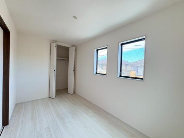 リーブルガーデン港北区大曽根3丁目全2棟 2号棟(洋室)