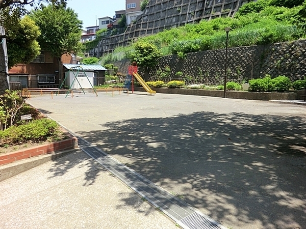 横浜市南区唐沢の中古一戸建て(山ノ下公園)