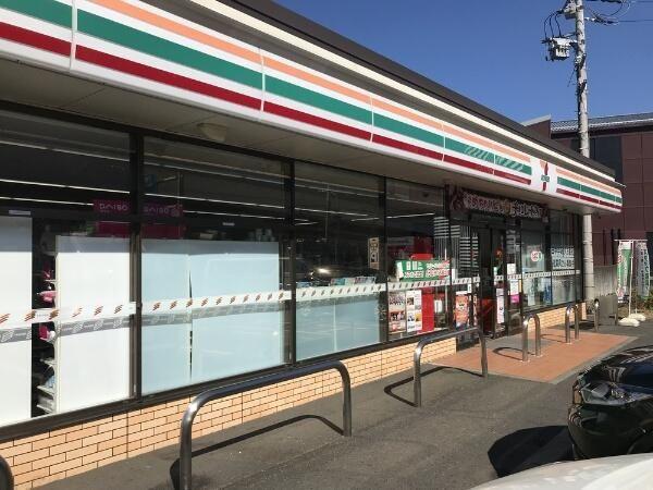 横浜市神奈川区片倉4丁目の中古一戸建て(セブンイレブン横浜八反橋店)