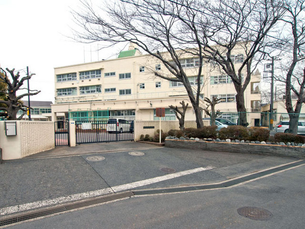 泉区中田西3丁目(横浜市立中田中学校)