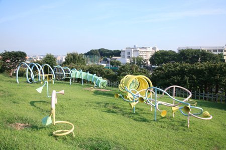 ルイシャトレ新横浜ガーデンスクウェア(新羽丘陵公園)