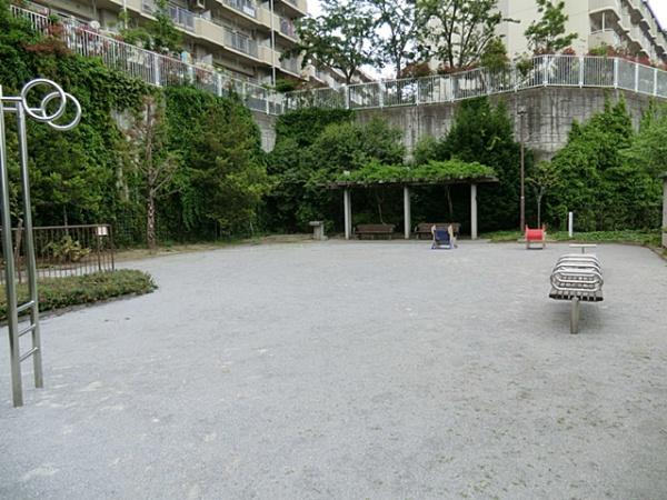 神奈川新町コーポ(浦島丘第二公園)