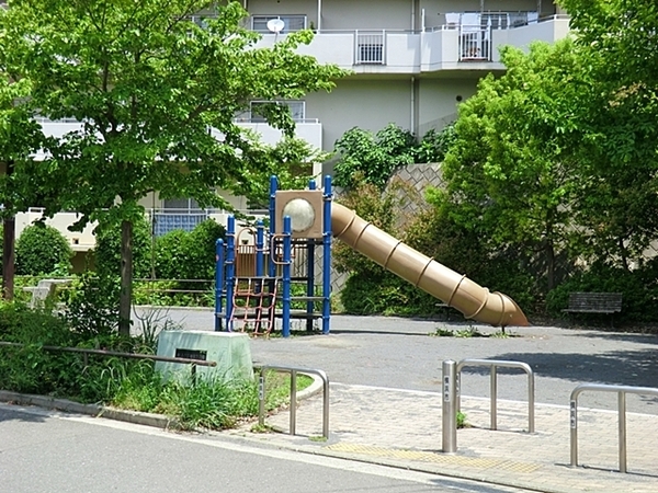 綱島富士見台パークホームズB棟(梶山二丁目第二公園)