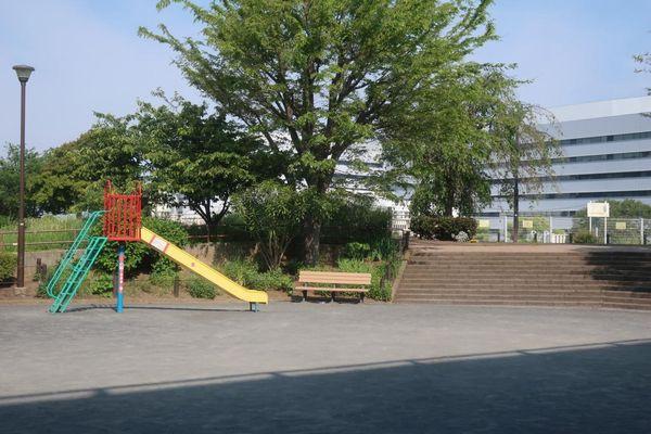サングレイス鴨居サウスコート(鴨居西河内第二公園)
