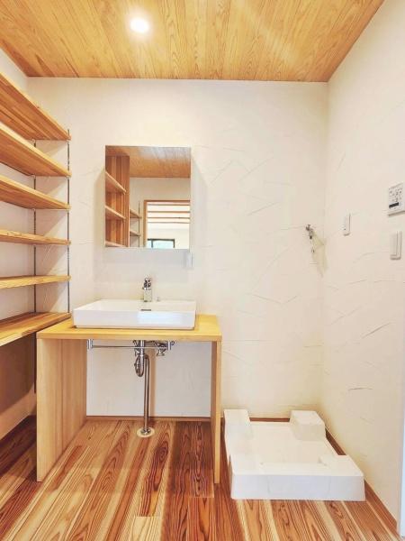 中区本牧大里町