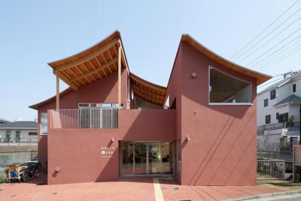 大倉山ヒルズE棟(駒岡げんきっず保育園)