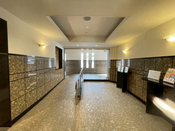 コスモ三ツ沢ガーデン山(エントランス)